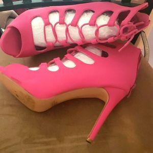 Fuchsia open toe hills size 9
